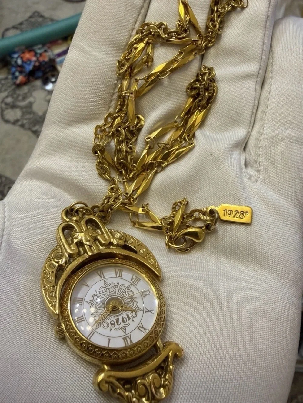 Vintage 1928 Jewelry Co Gold Tone Swivel Pendant Watch Necklace Ornate 32